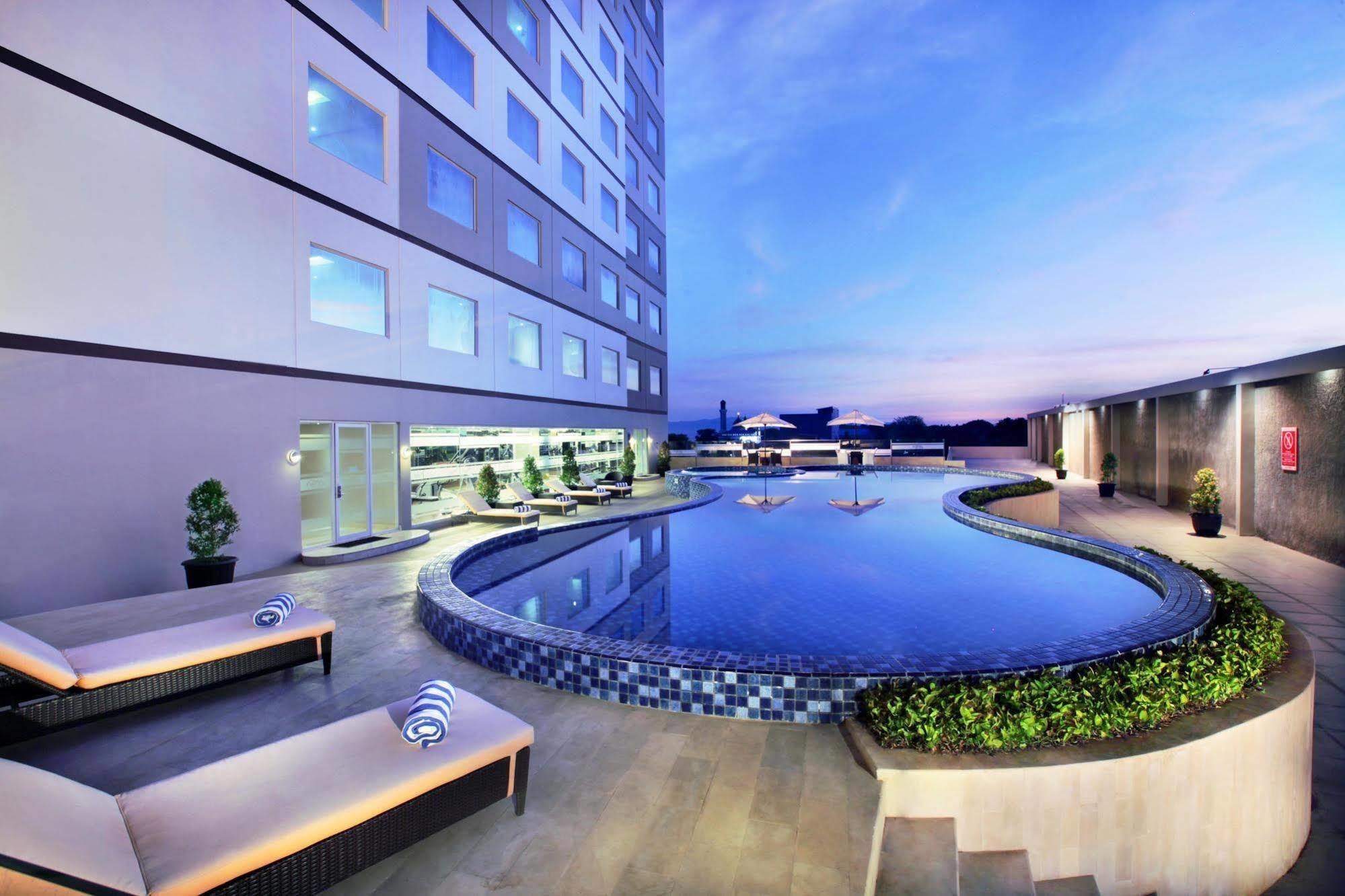 Aston Kupang Hotel & Convention Center Exteriér fotografie